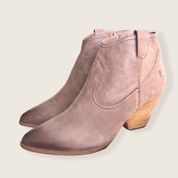 Frye Reina Genuine Leather Cute Ash Ankle Booties - Picture 6 of 16